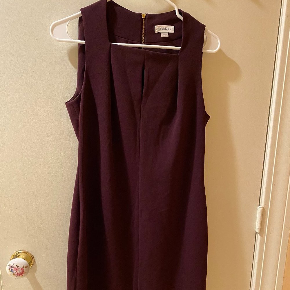 CALVIN KLEIN eggplant Sheath Dress with pleated keyhole NEW